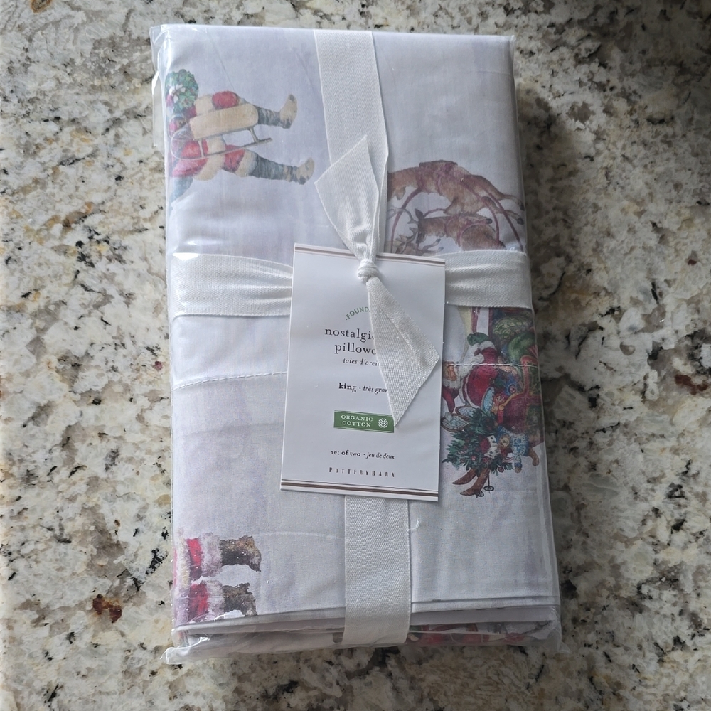 Pottery Barn Nostalgic Santa Pillow Cases Organic Cotton KING